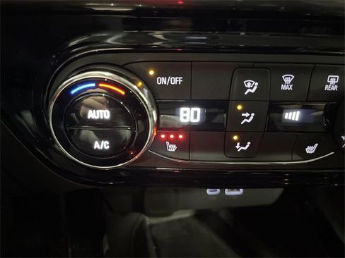 Used 2025 Chevrolet Trax ACTIV w/ Sunroof Package image 31