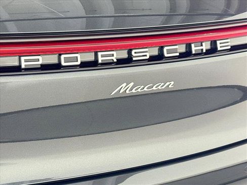 Used 2026 Porsche Macan AWD/4WD image 25
