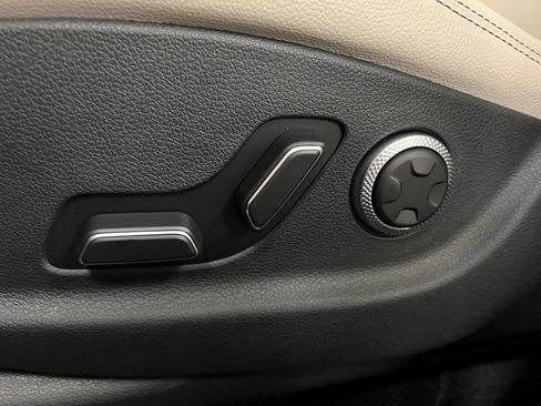 New 2026 Genesis GV70 2.5T Select image 11