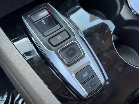 Used 2016 Honda Pilot Touring image 29