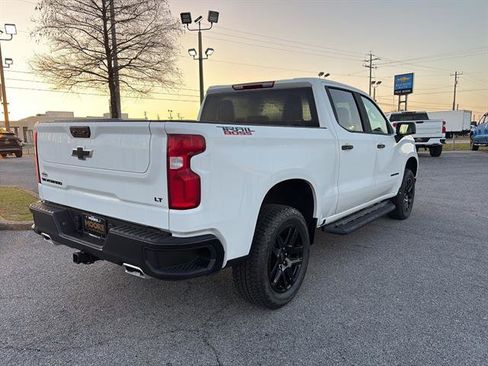 New 2026 Chevrolet Silverado 1500 LT Trail Boss w/ LPO, Dark Essentials Package AWD/4WD image 7