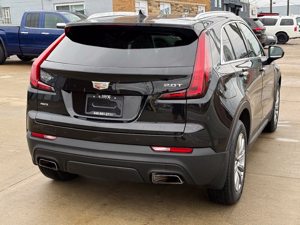 Used 2019 Cadillac XT4 Luxury w/ Cold Weather Package AWD/4WD image 7