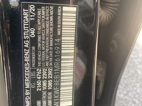 Used 2021 Mercedes-Benz C 300 4MATIC Sedan image 2