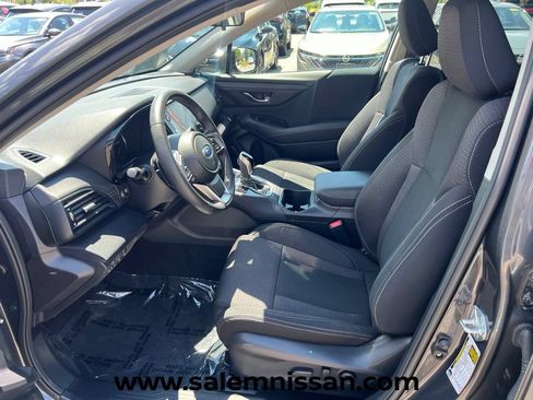 Used 2024 Subaru Outback Premium AWD/4WD image 9