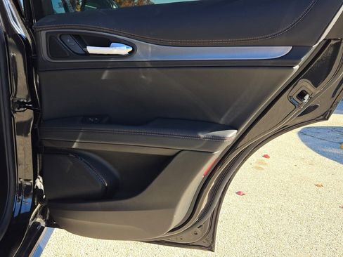 New 2025 Alfa Romeo Stelvio Sprint image 12