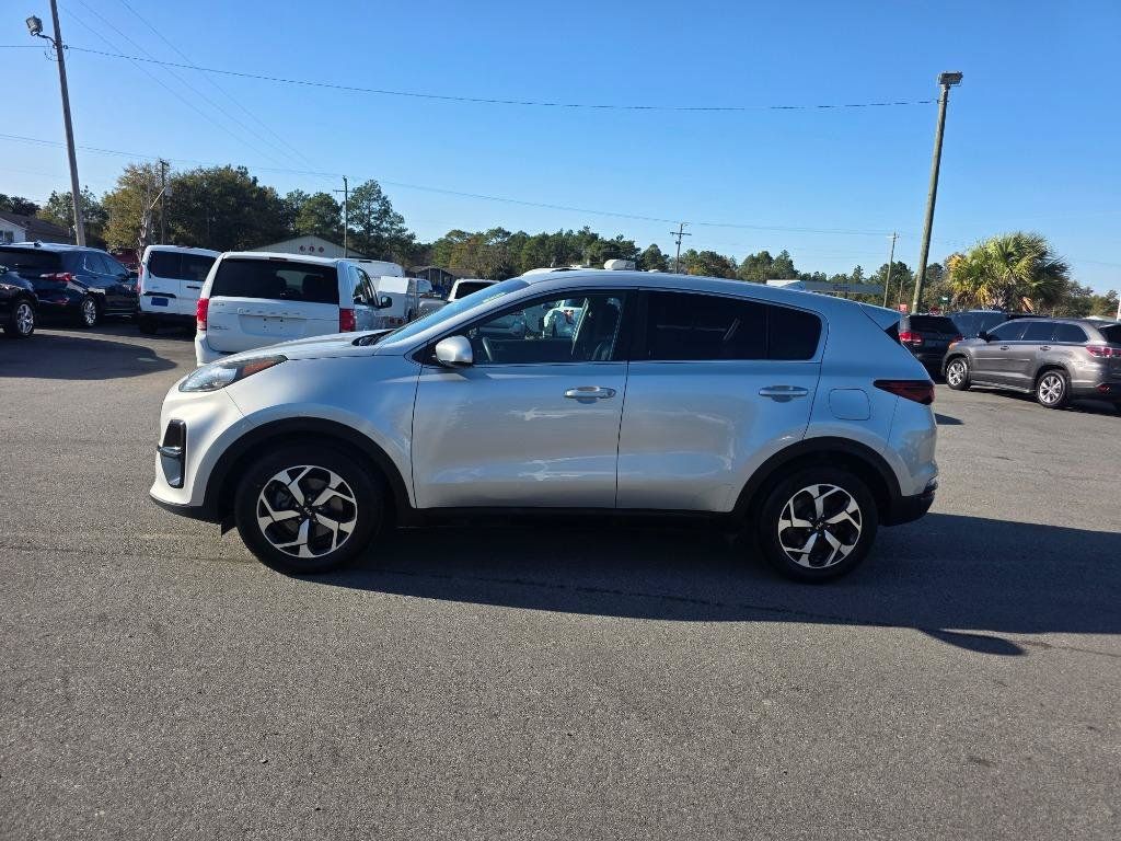 Used 2021 Kia Sportage LX FWD image 2