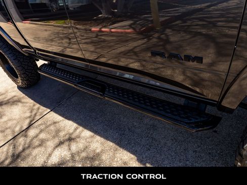 Used 2022 RAM 2500 Laramie w/ Night Edition image 11