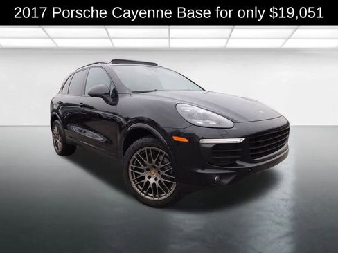 Used 2017 Porsche Cayenne Platinum Edition image 1
