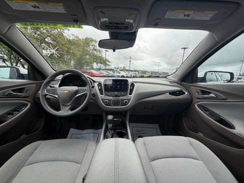 Used 2025 Chevrolet Malibu LT FWD image 29