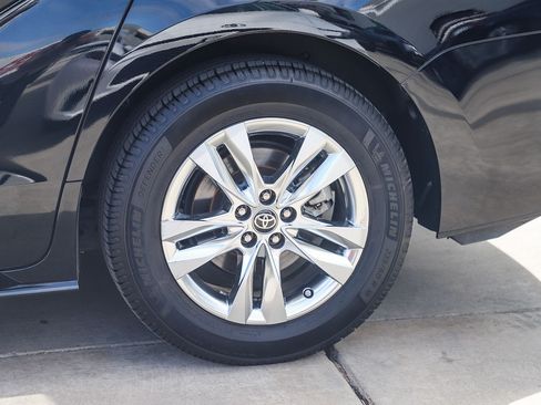 Certified 2023 Toyota Sienna Limited AWD/4WD image 11