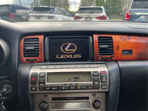 Used 2002 Lexus SC 430 Convertible image 13