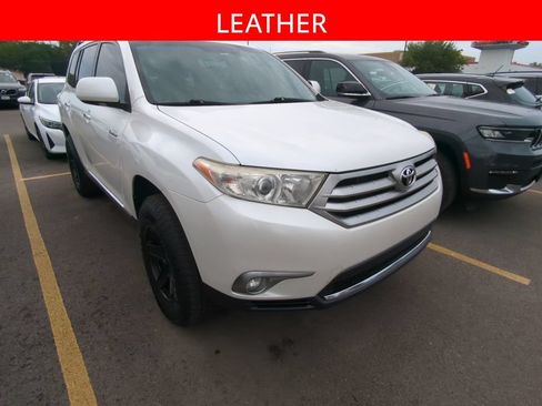 Used 2013 Toyota Highlander Limited AWD/4WD image 3