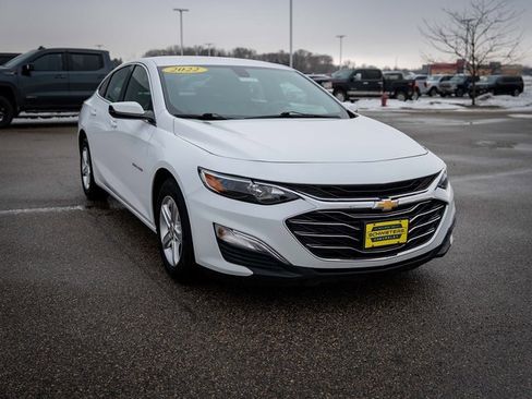 Used 2022 Chevrolet Malibu LS w/ Driver Confidence Package image 3