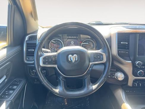 Used 2019 RAM 1500 Laramie AWD/4WD image 12