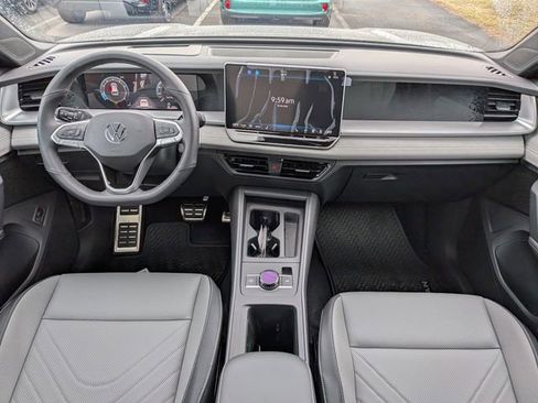 New 2026 Volkswagen Tiguan SE R-Line image 16