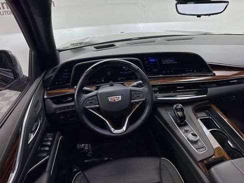 Used 2023 Cadillac Escalade Premium Luxury w/ Performance Package image 25