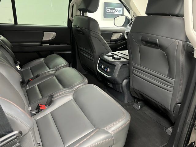 Used 2025 Ford Expedition Active AWD/4WD image 52
