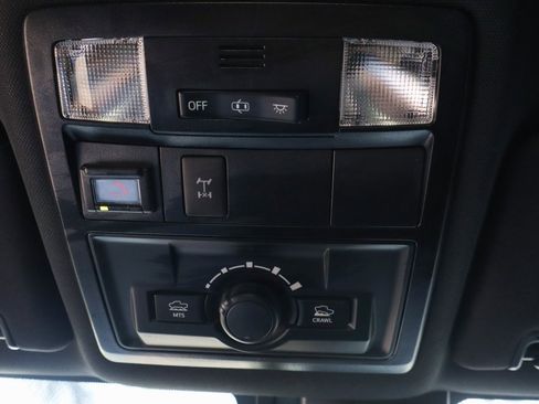 Used 2021 Toyota Tacoma TRD Off-Road image 28