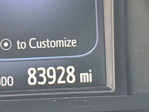Used 2017 Toyota Camry SE FWD image 31