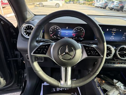 Certified 2025 Mercedes-Benz GLB 250 image 23