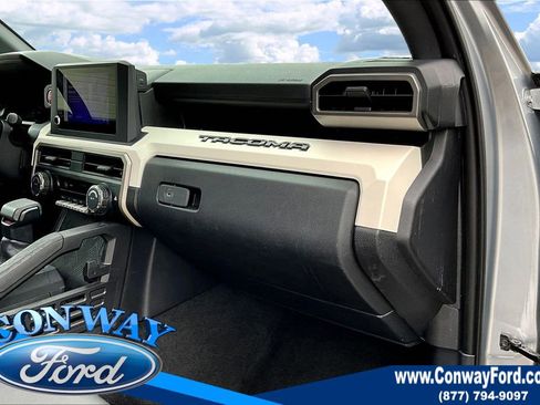 Used 2024 Toyota Tacoma TRD Off-Road image 29