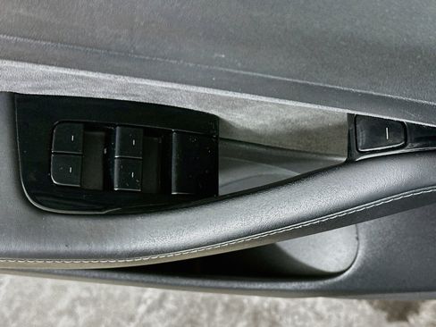 Used 2020 Tesla Model 3 Standard Range RWD image 15