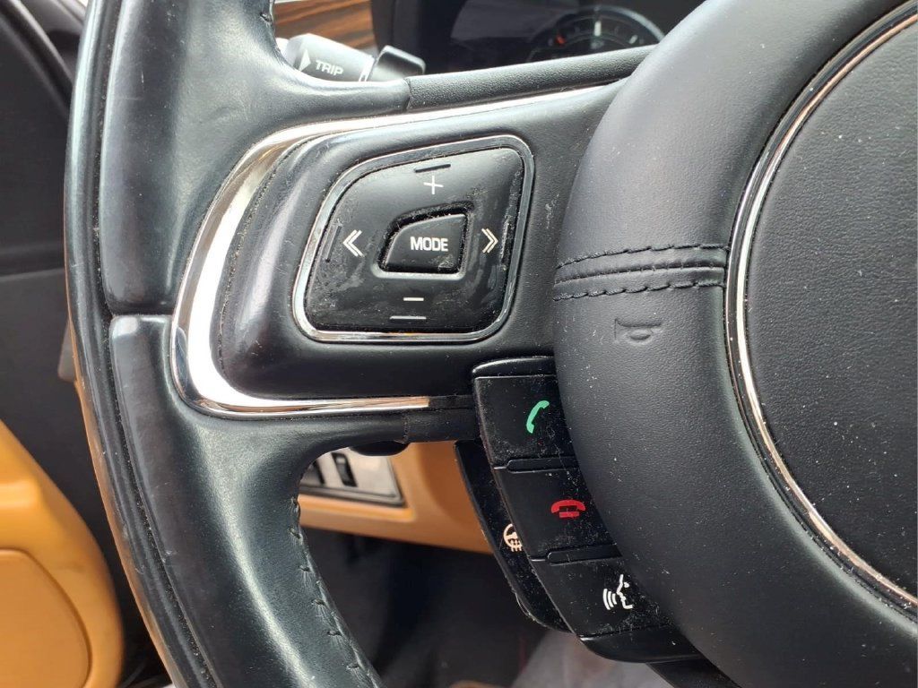 Used 2013 Jaguar XJ L Portfolio AWD/4WD image 19