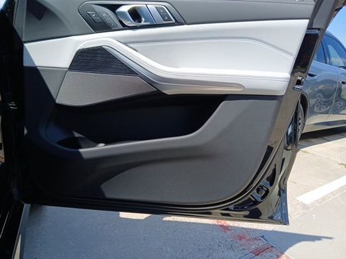 New 2026 BMW X5 sDrive40i image 17