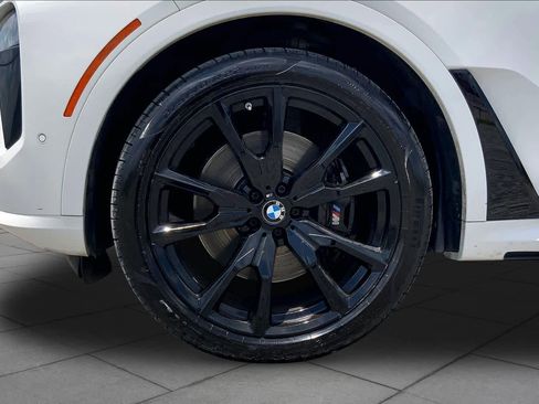 Used 2023 BMW X7 xDrive40i w/ Executive Package AWD/4WD image 11