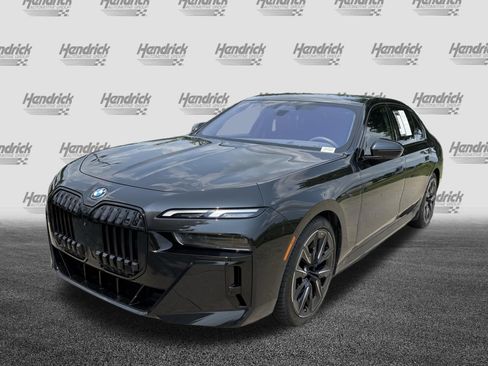 Certified 2023 BMW i7 xDrive60 AWD/4WD image 5