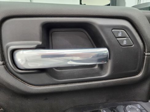 Used 2022 GMC Sierra 2500 SLE image 35