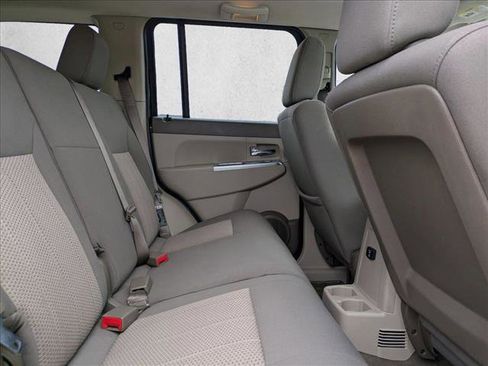 Used 2008 Jeep Liberty Limited image 16