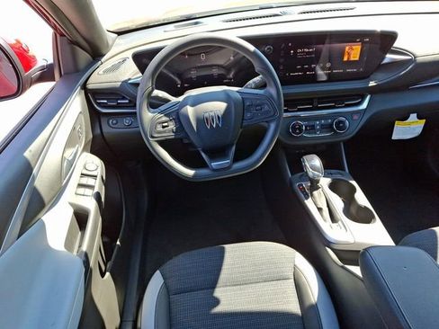 Used 2024 Buick Envista Preferred image 14