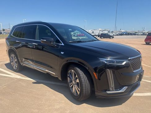 Used 2025 Cadillac XT6 Premium Luxury w/ Platinum Package AWD/4WD image 5