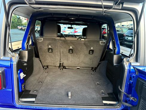Used 2018 Jeep Wrangler Unlimited Sport S image 12