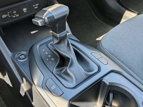 Used 2025 Kia K4 FWD image 25
