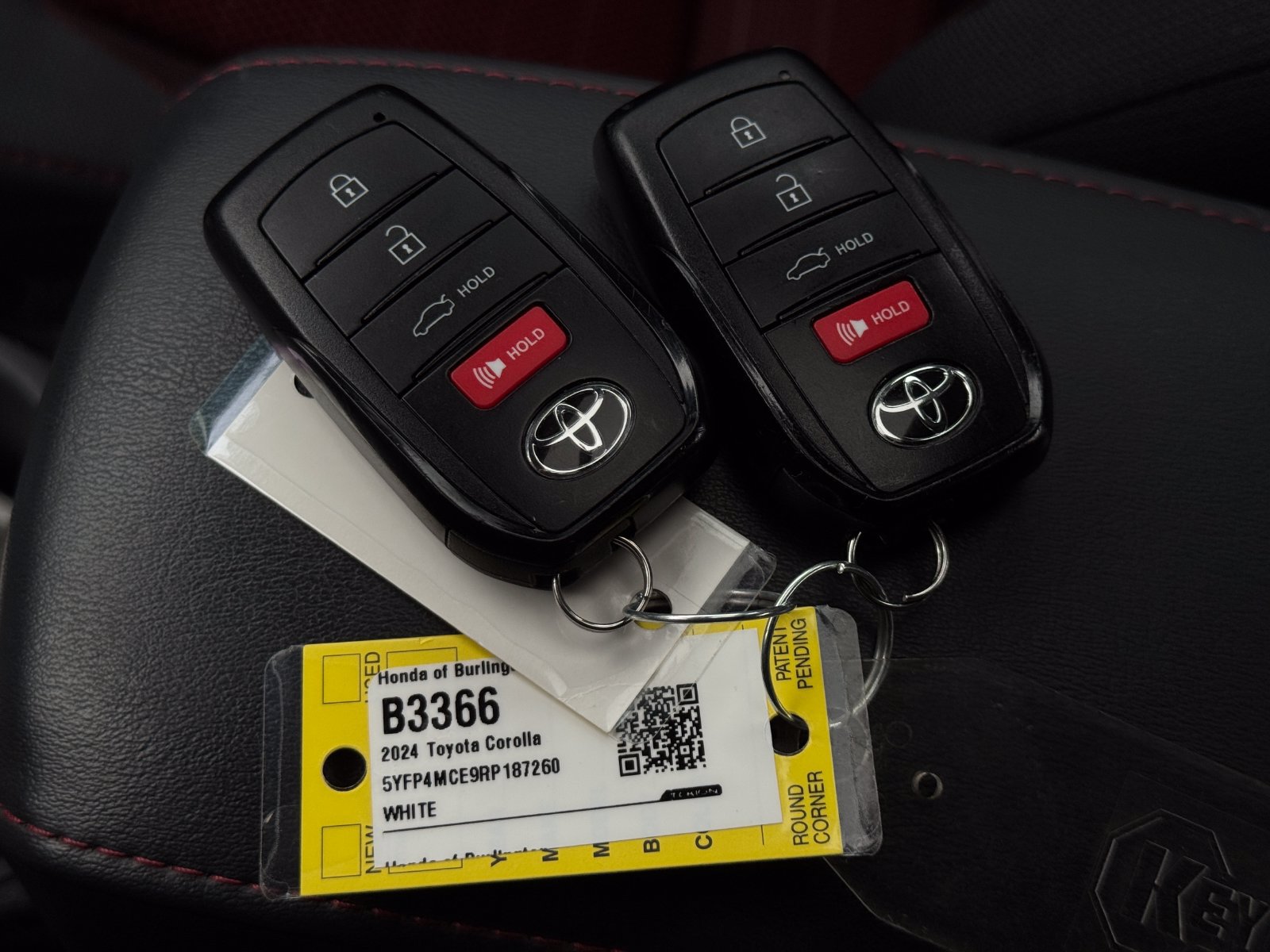 Used 2024 Toyota Corolla SE w/ SE Premium Package FWD image 12