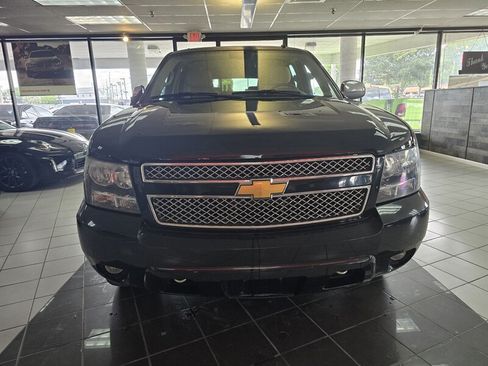 Used 2014 Chevrolet Suburban LS w/ All-Star Edition AWD/4WD image 2