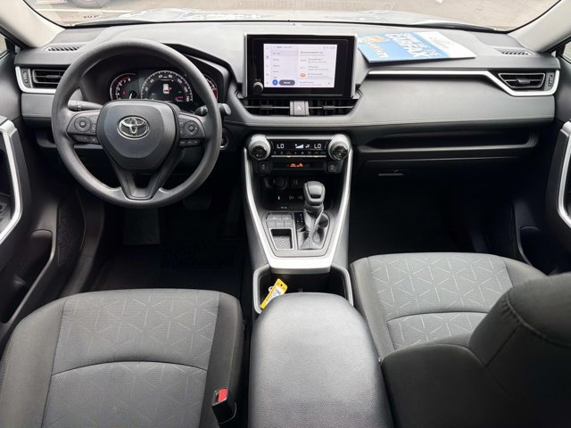 Used 2024 Toyota RAV4 XLE FWD image 22