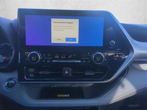 Used 2023 Toyota Highlander Platinum image 10