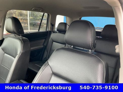 Used 2021 Volkswagen Atlas SE image 32