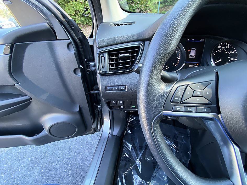 Used 2019 Nissan Rogue Sport SV AWD/4WD image 13