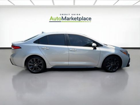 Used 2024 Toyota Corolla SE w/ SE Premium Package FWD image 8