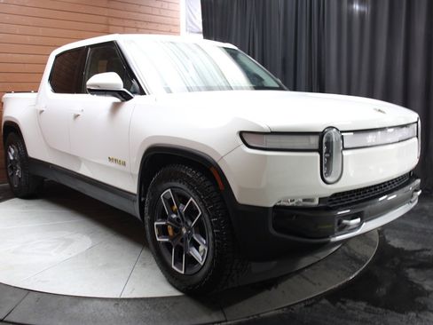 Used 2023 Rivian R1T Adventure image 14