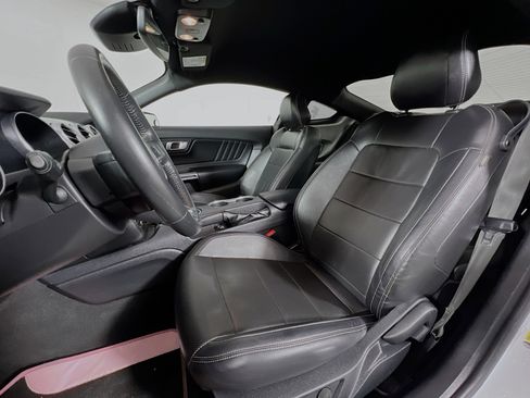 Used 2022 Ford Mustang Premium RWD image 10