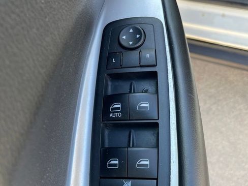 Used 2018 Dodge Journey SE w/ Popular Equipment Group FWD image 15