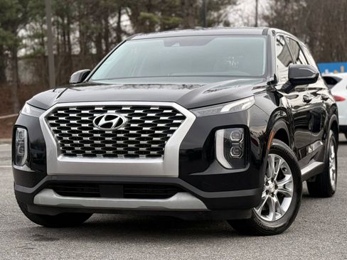 Used 2022 Hyundai Palisade SE image 1