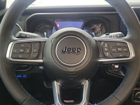 Used 2024 Jeep Wrangler High Altitude AWD/4WD image 13