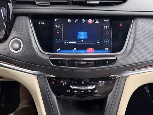 Used 2018 Cadillac XT5 Luxury w/ Driver Awareness Package image 18
