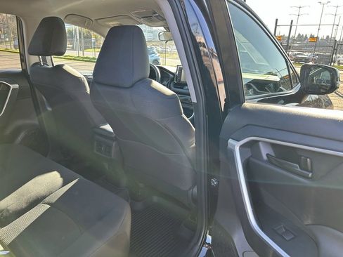 Certified 2022 Toyota RAV4 LE image 13